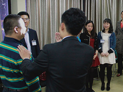 新勵(lì)成幫您改變發(fā)聲困擾，重建科學(xué)發(fā)聲體系！